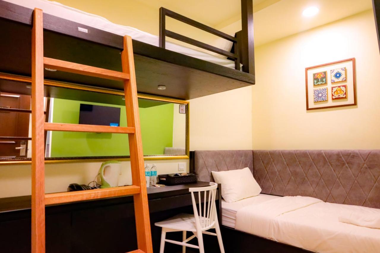 Bishop Hotel Джордж Таун Екстериор снимка